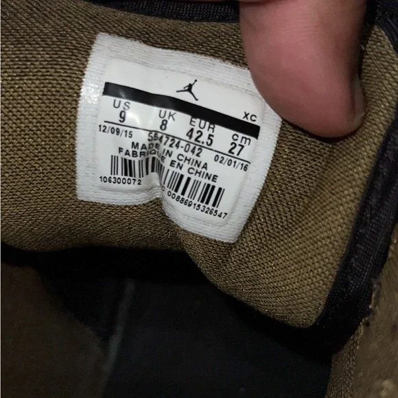 Jordan 1 mid size 9